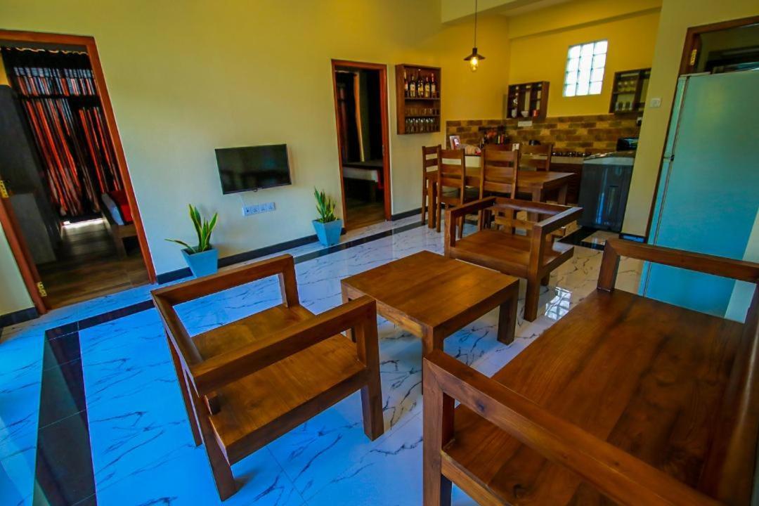 Athithi Villa Hikkaduwa Exterior foto